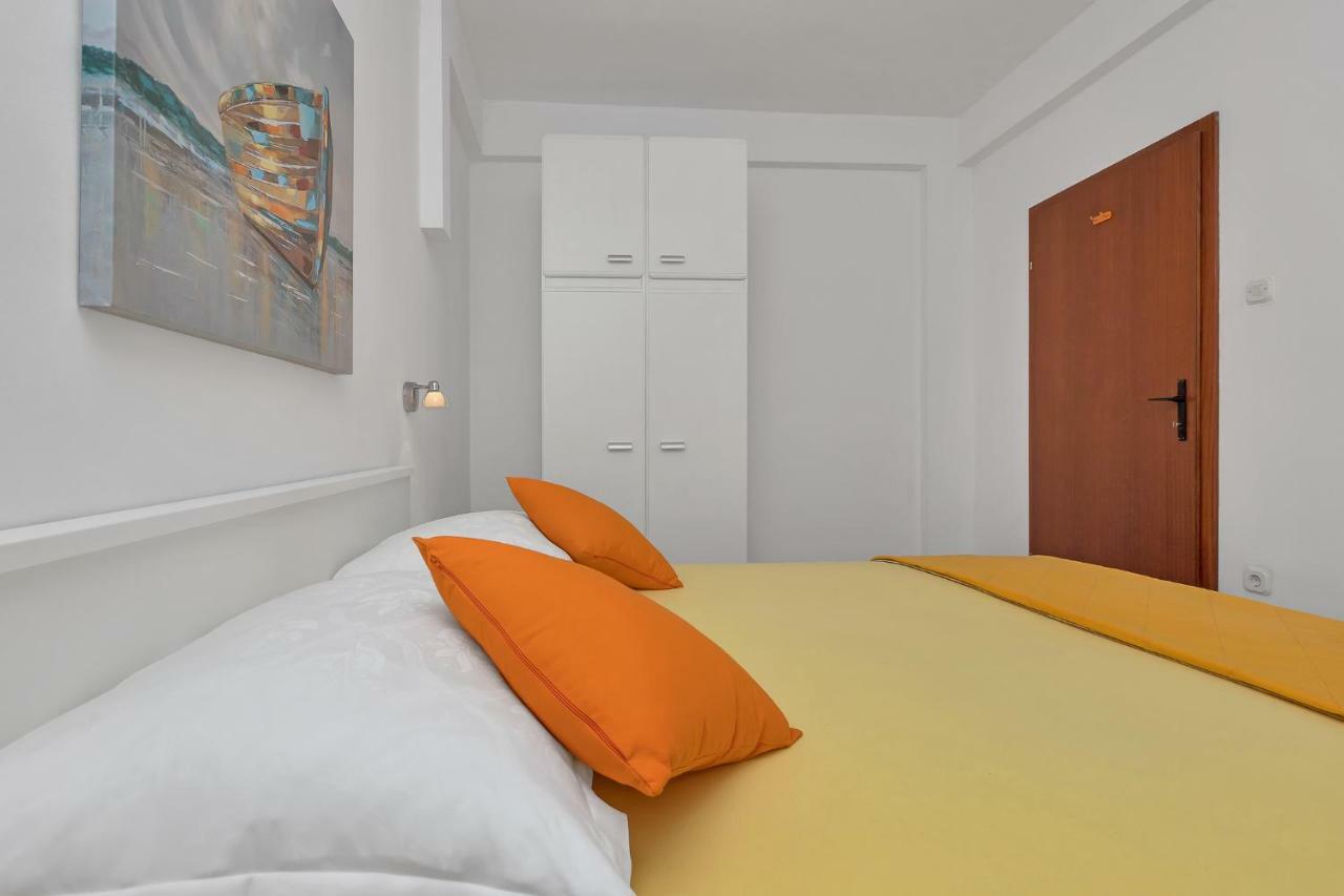 Apartments Smiljka Макарська Екстер'єр фото